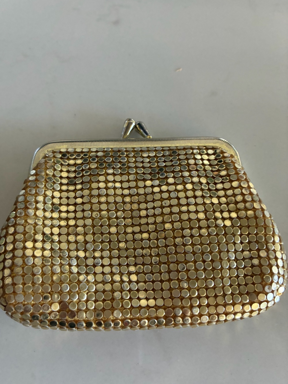 Vintage Danielle Gold Sequin Frame Clasp coin purse.